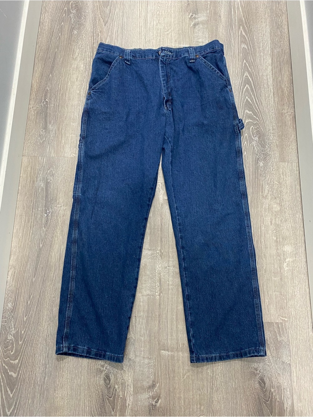 Wrangler Men's Dark Blue Relaxed Fit Jeans